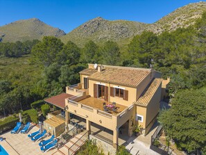 Exterior - Villa Luis Vives with private pool and mountain views in Pollensa, Mallorca (Pollensa)