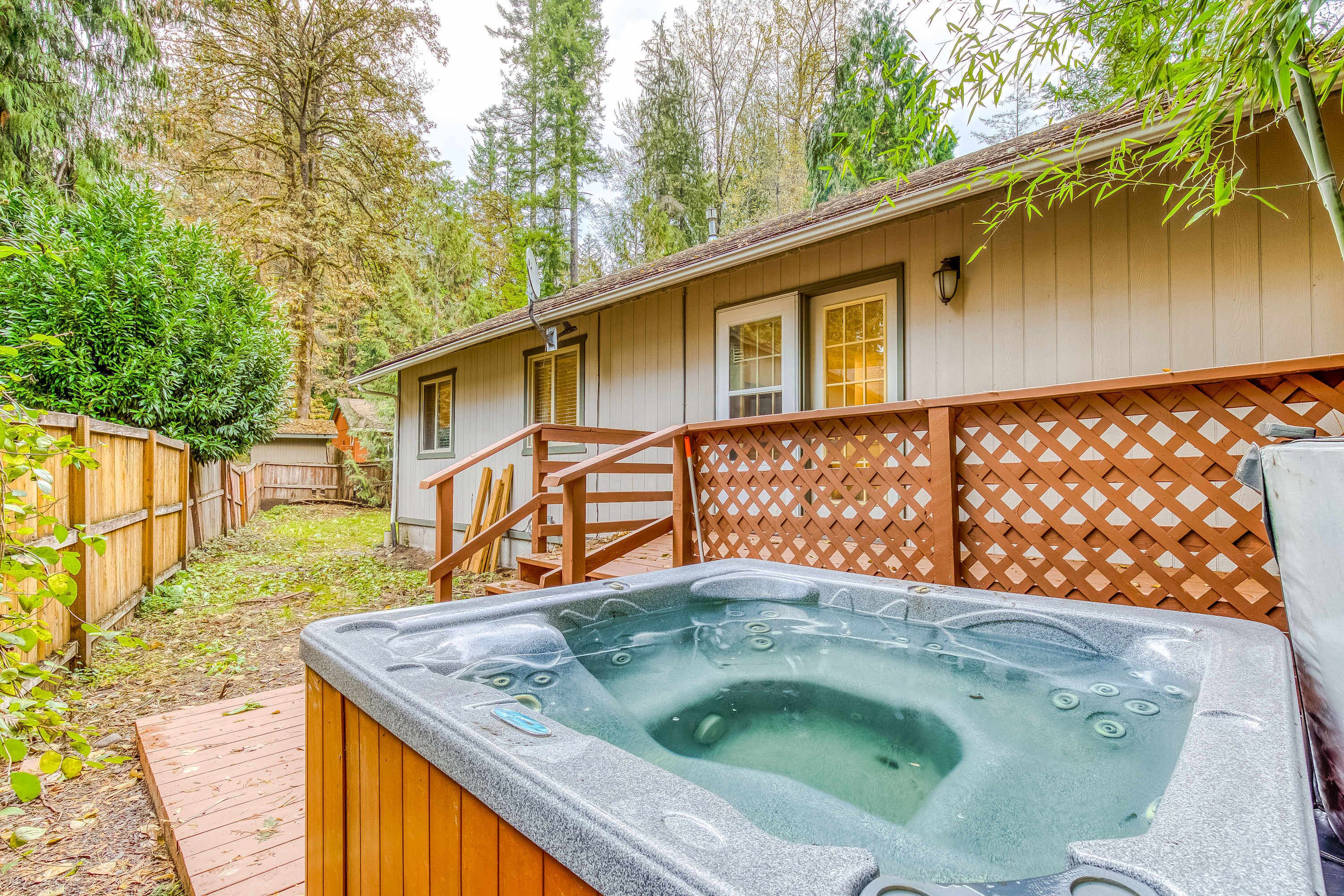 Outdoor spa tub