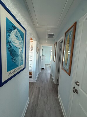 Interior - Stunning Beach Front 4 Bedroom Beach House on Beautiful Surfside Beach (Freeport)