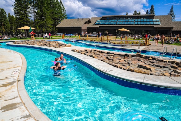 Pool - Spacious dog-friendly home with a game room, private hot tub, & SHARC access (Sunriver)