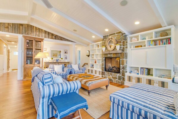 Interior - Elegant Home with Game Room, Gourmet Kitchen, & Deck with Ocean View (Cannon Beach)