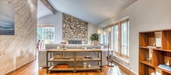 Newly updated, dog-friendly house near the beach with hot tub & grill