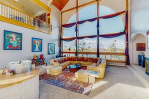 Interior - Luxurious Riverfront House withRiver Views, Private Sauna, Pool Table, & Free WiFi (Florence)