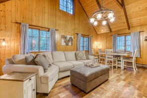 TV, fireplace, offices