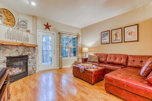 TV, fireplace, DVD player, offices