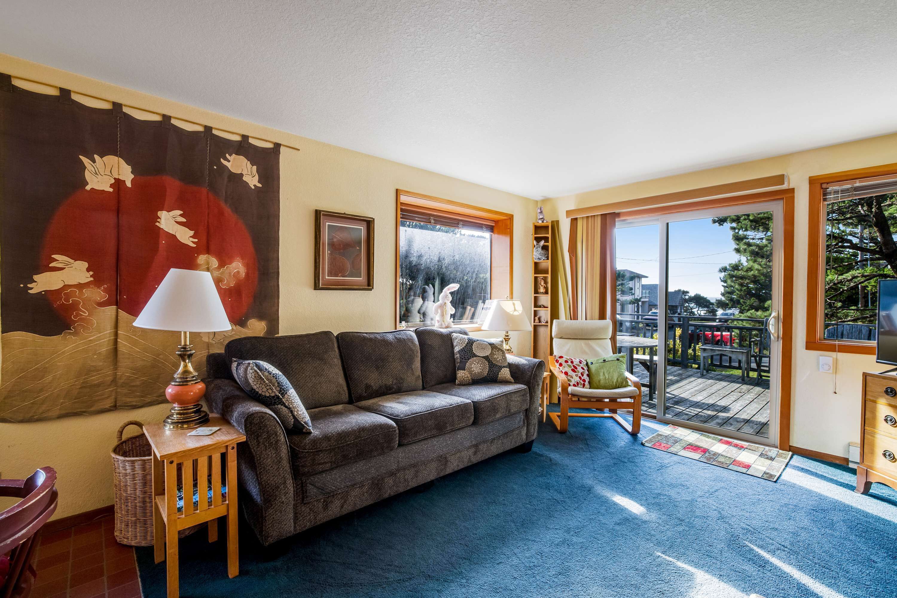 TV, fireplace, DVD player, offices
