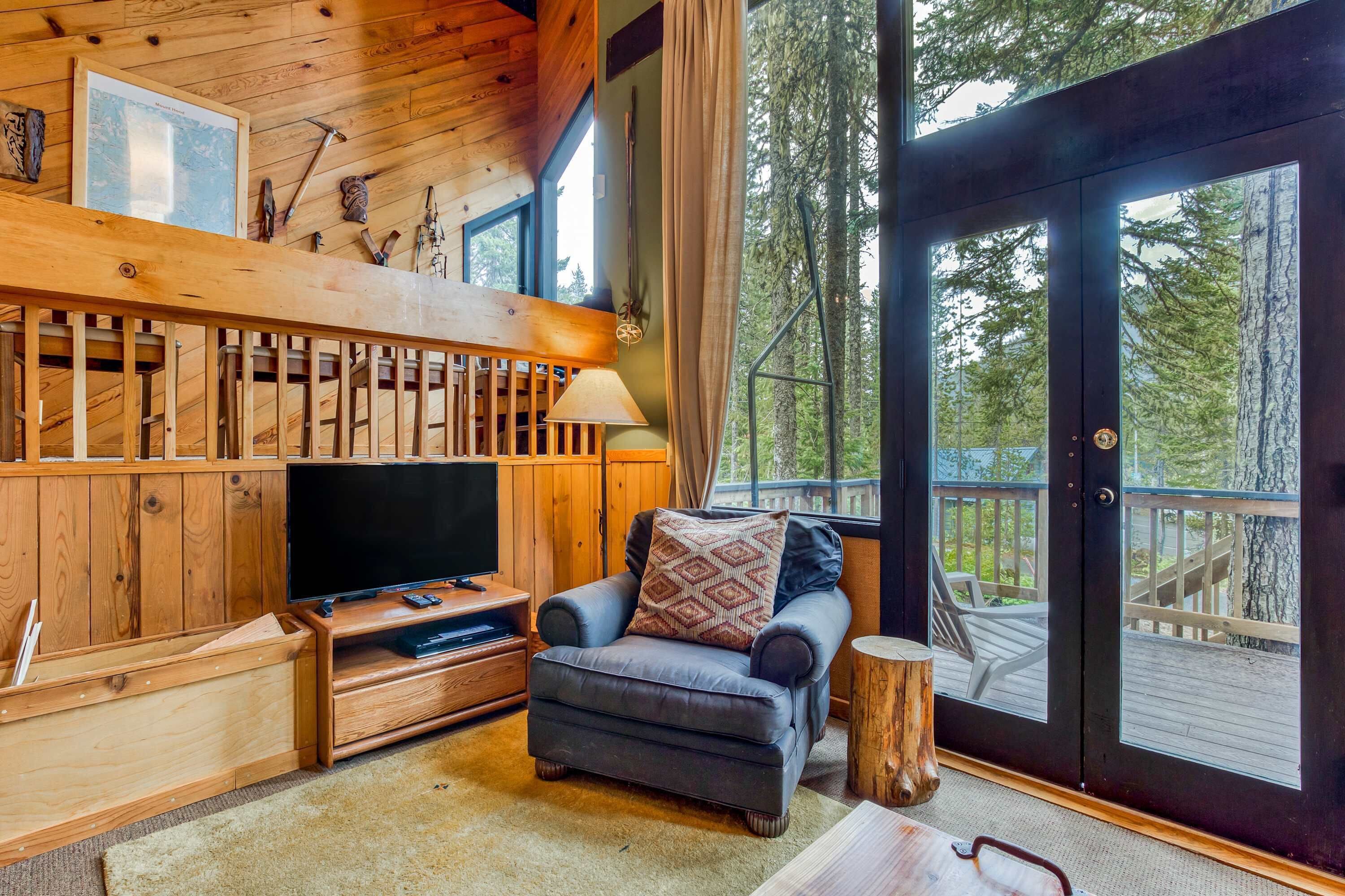 TV, fireplace, DVD player