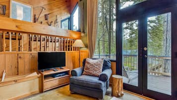 TV, fireplace, DVD player