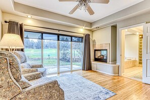 Interior - Stunning home on The Ridge Course with grill, pools, sport courts, hot tub, gym (Eagle Crest)