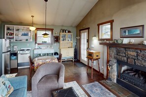 TV, fireplace, DVD player