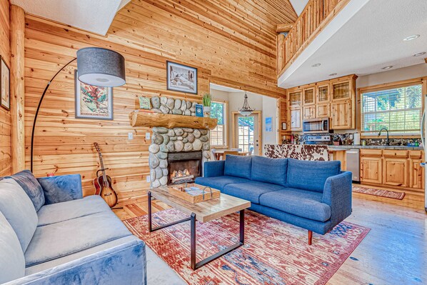 TV, fireplace, offices - Dog-friendly home with pool & tennis access, fenced yard, deck & grill (Rhododendron)