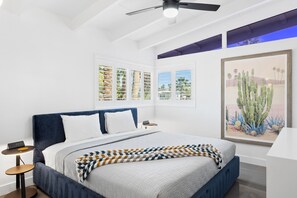 Iron/ironing board, travel cot, WiFi, bed sheets - Beautifully Remodeled, Mid-Century Modern Home (Palm Springs)