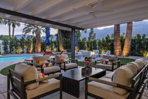 Terrace/patio - Beautifully Remodeled, Mid-Century Modern Home (Palm Springs)