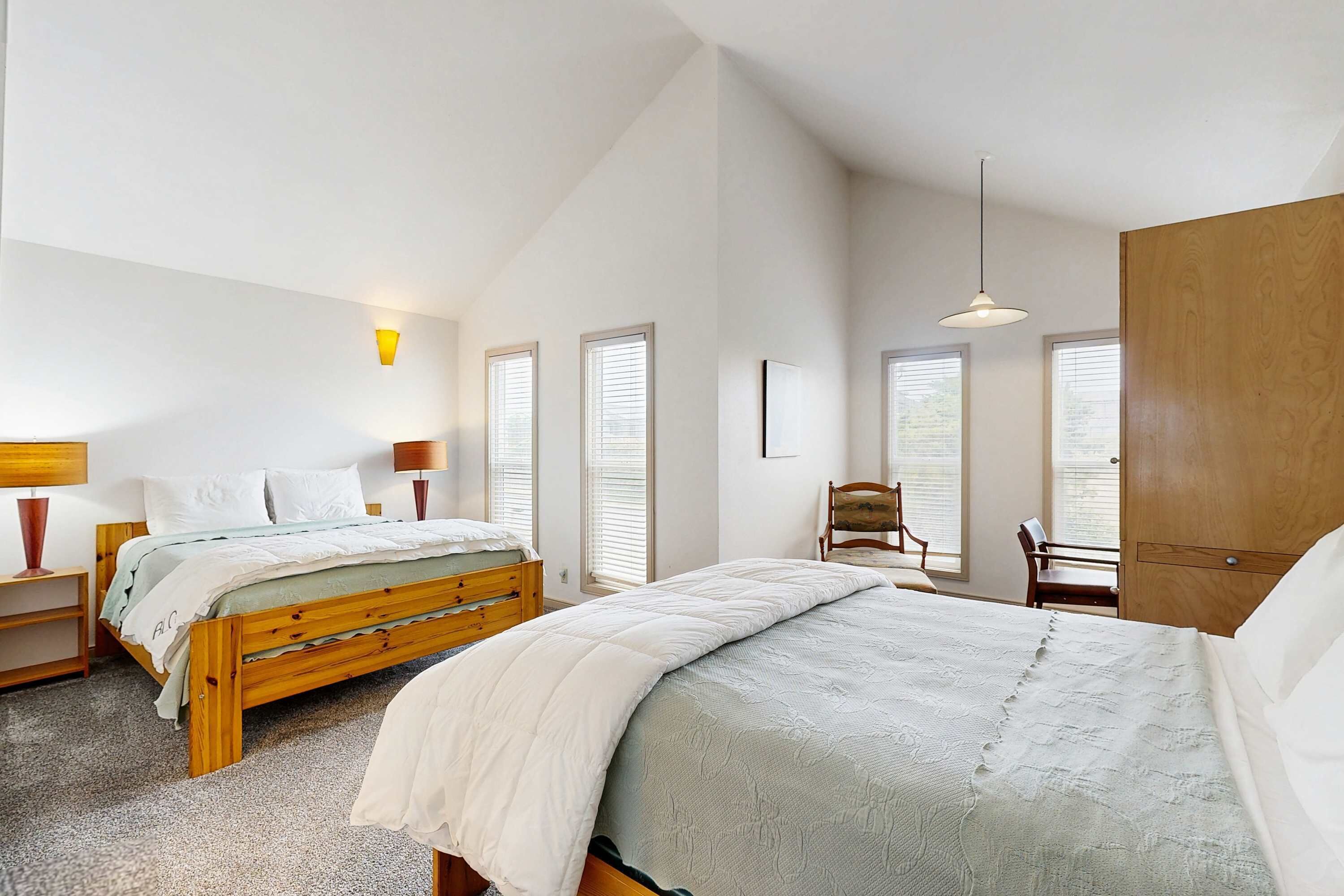 3 bedrooms, desk, iron/ironing board, WiFi