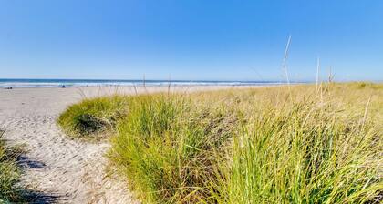 Spacious family friendly home, one block to the beach, with WiFi and game room