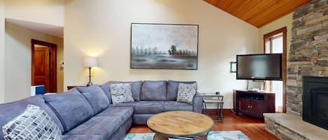TV, fireplace, DVD player, offices