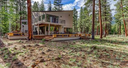 Unique & secluded forest home with pool, hot tubs, tennis, sauna, & basketball