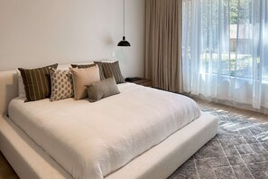 4 dormitorios, escritorio, tabla de planchar con plancha y wifi