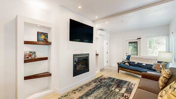 TV, fireplace, offices