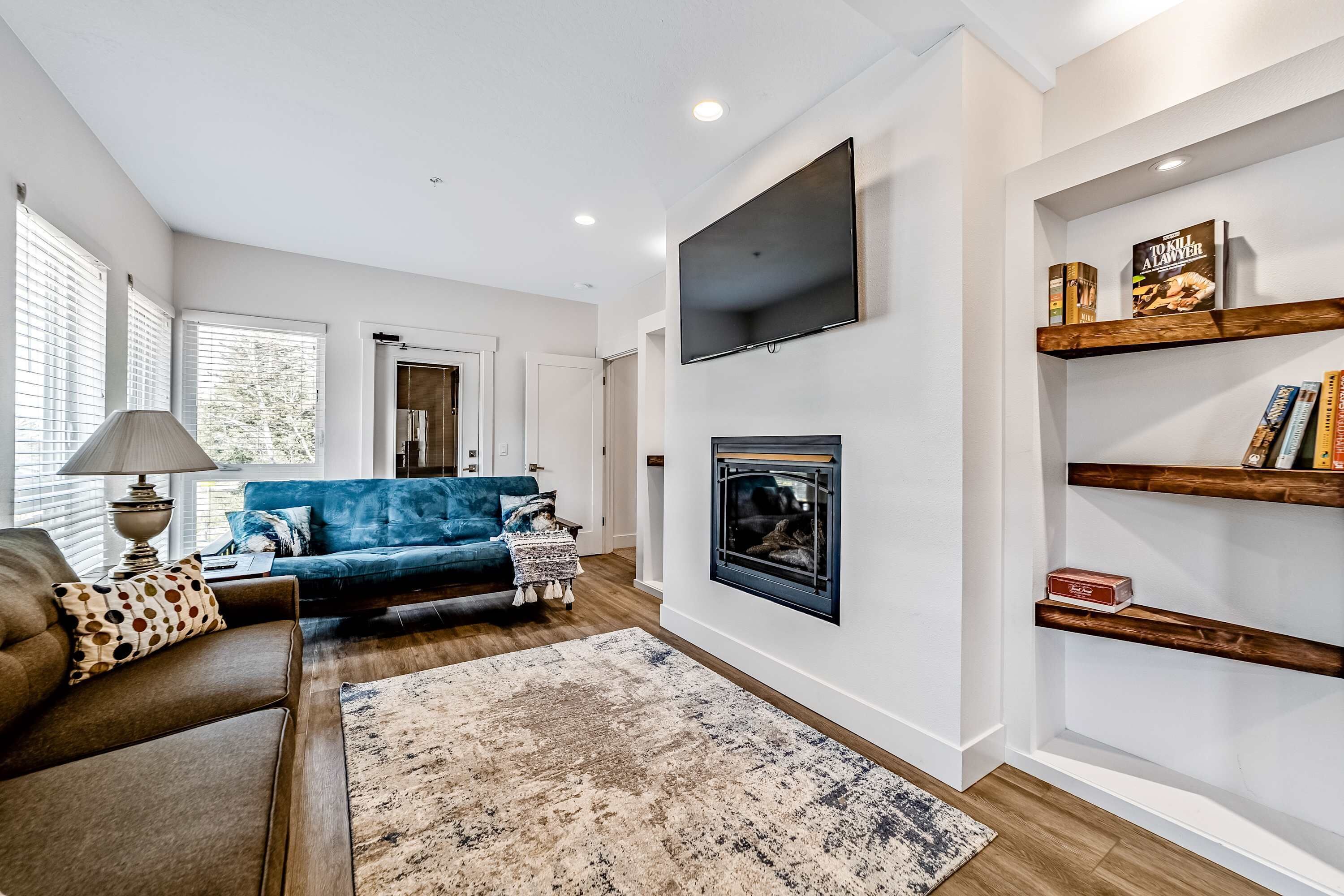 TV, fireplace, offices