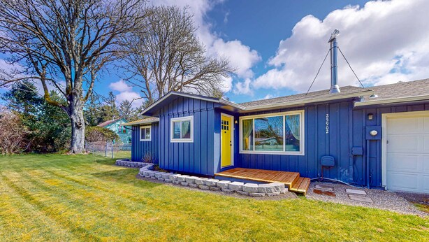 Exterior - Bright home with large yard, deck & firepit - walk to the beach (Ocean Park)