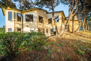 Exterior - Dog-friendly home with ocean views, high-speed WiFi, and wood-burning fireplace (Bandon)