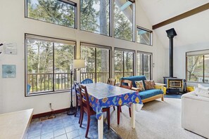 TV, offices - Quiet Home in the Woods with Private Deck - Walk to Beach and Haystack Rock (Cannon Beach)