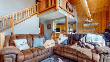 TV, fireplace, DVD player, offices