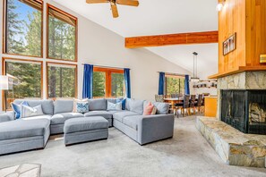 TV, DVD player - House in Black Butte Ranch with shared amenities (Black Butte Ranch)