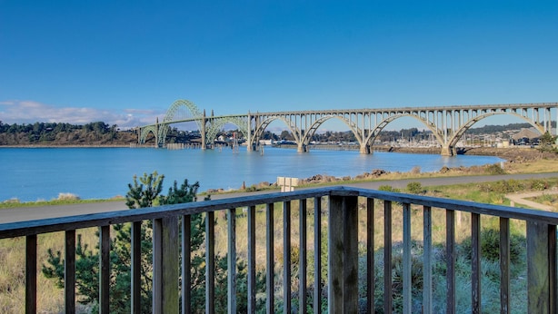 Unclassified image, 1 of 28, button - Walk to Oregon Coast Aquarium from this modern, dog-friendly, oceanview home (Newport)