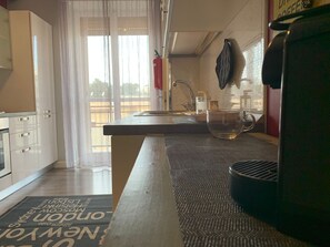 Fridge, microwave, oven, stovetop - Vespers 1 Apartment - 3 rooms near Greek Theater- parking- for groups (Siracusa)