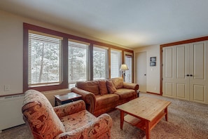 TV, fireplace, DVD player, offices