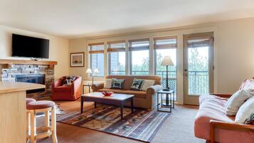 TV, fireplace, offices