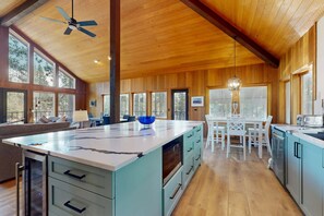 Interior - Whimsical tree-lined stay with wood stove, AC, shared amenities, and large deck (Black Butte Ranch)