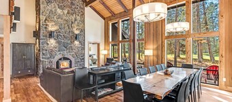 Welcoming Lodge-Style Home Perfect for Family Gatherings