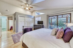 3 slaapkamers, een strijkplank/strijkijzer, wifi, beddengoed