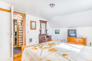 3 makuuhuonetta, silitysrauta/-lauta, Wi-Fi, vuodevaatteet