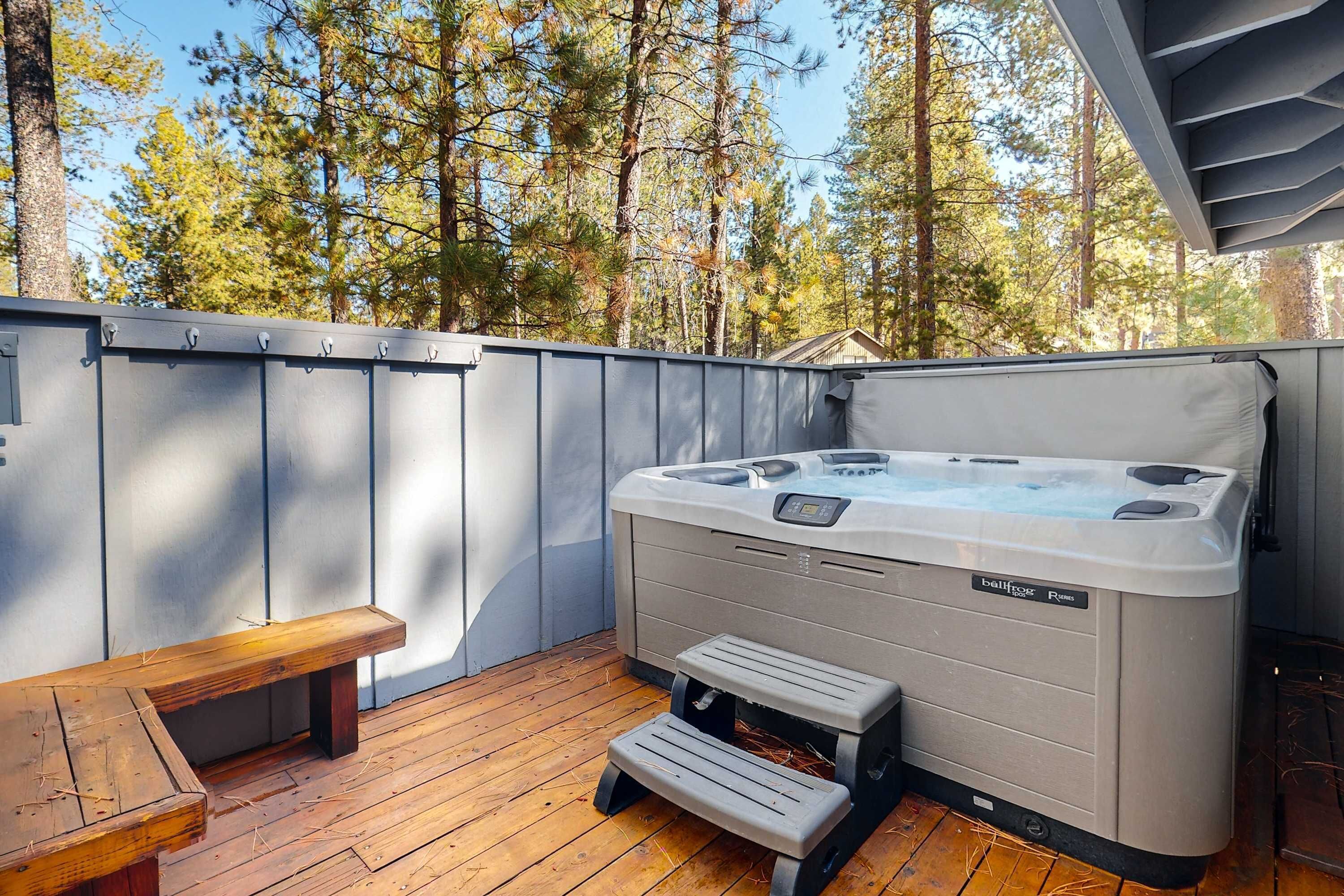 Outdoor spa tub