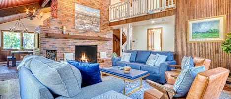 TV, fireplace, offices