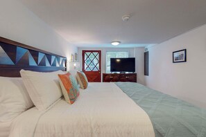 4 habitaciones, tabla de planchar con plancha, wifi y ropa de cama 