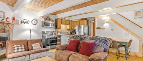 TV, fireplace, DVD player, stereo