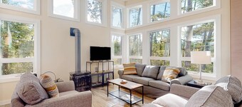 Gorgeous home with a gas grill, kitchen, washer&dryer, patio, & gas fireplace