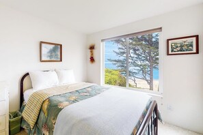 3 habitaciones, escritorio, internet y ropa de cama 