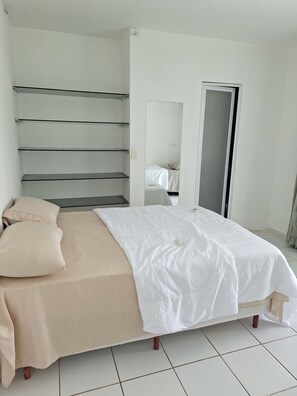 4 chambres, fer et planche à repasser, Wi-Fi, draps fournis