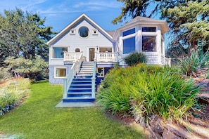 Exterior - Bay & Harbor View Home with High-Speed WiFi, Private Washer/Dryer, & Board Games (Newport)