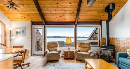 Private Bayfront Home with Fishing Dock - Dogs Welcome