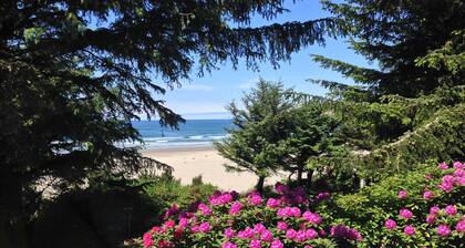 Historic, Waterfront Home with Private Hot Tub - Dogs Welcome