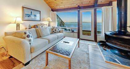 Waterfront Condo with Private Deck, Bay Views, Pool, Hot Tub, & Sauna