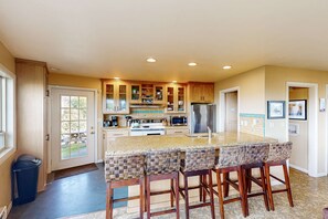 Fridge, microwave, oven, stovetop - Artistic home w/ ocean views & private hot tub, close to beach (Newport)