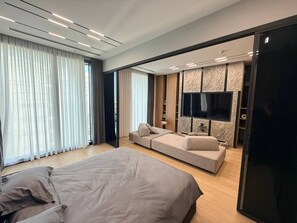 Iron/ironing board, Internet - Modern Luxury 1-Bedroom Apartment Next to City Mall Beautiful Views Amenities (Тоshkent)